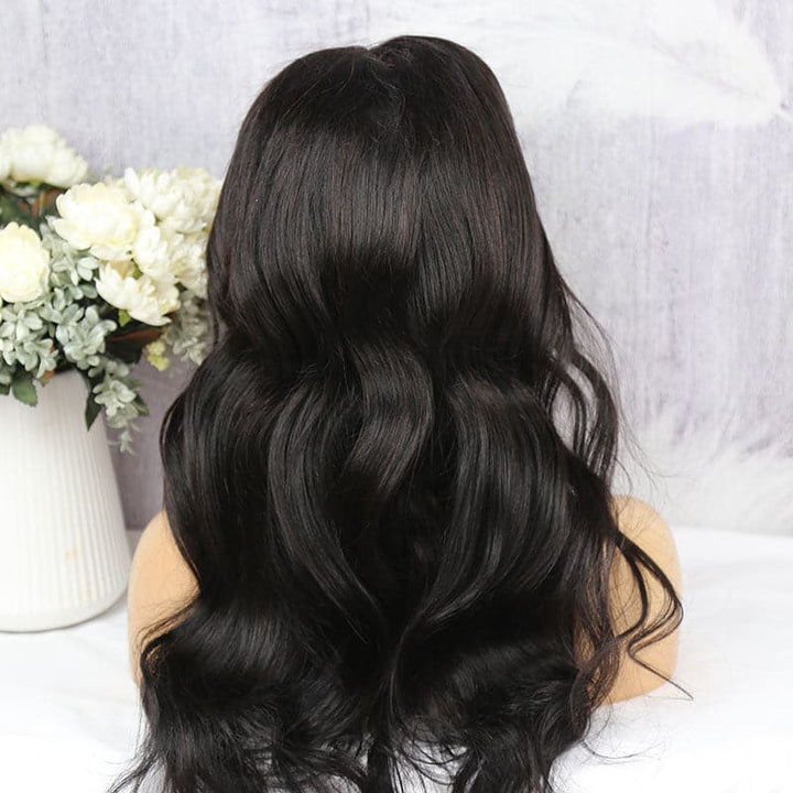 Perruque ondulée en dentelle transparente indétectable 13x6 avec frange rideau BWCB-1