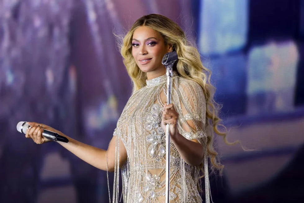 Beyoncé-Inspired Honey Blonde Hair: Warm Highlight Ideas for Braids and Curls Eayonhair