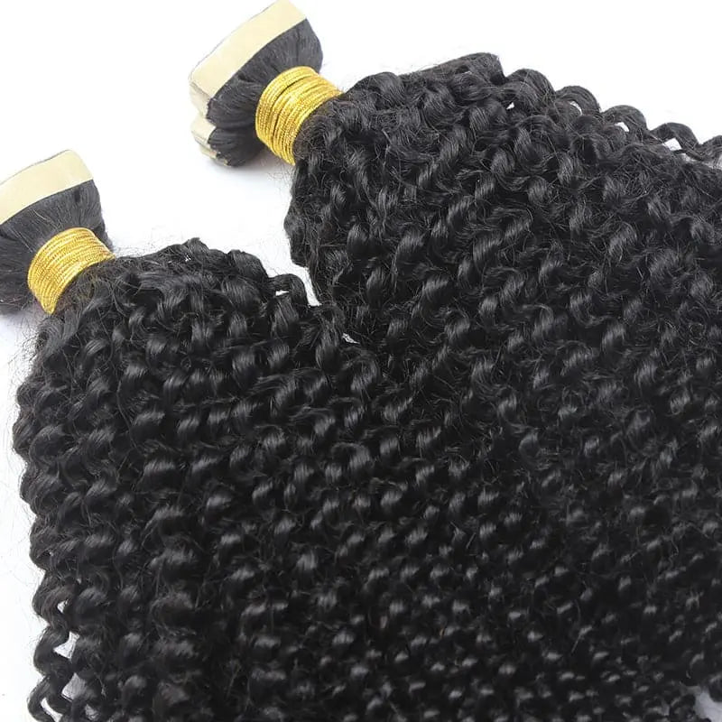 Afro Kinky Curly tape-in extensions: Close-up of the compact coil pattern